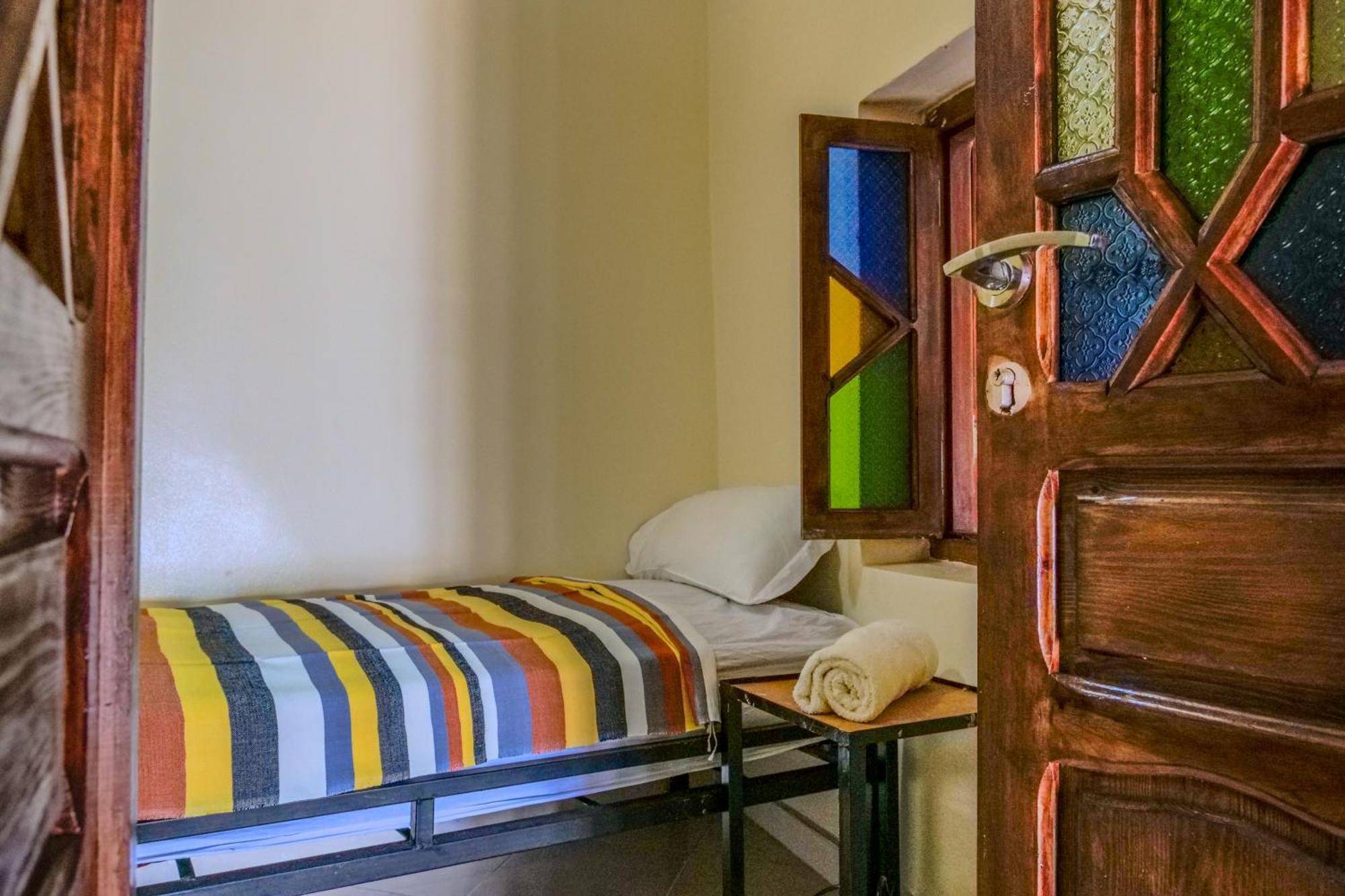 Yakout Hostel Tangier Exterior photo