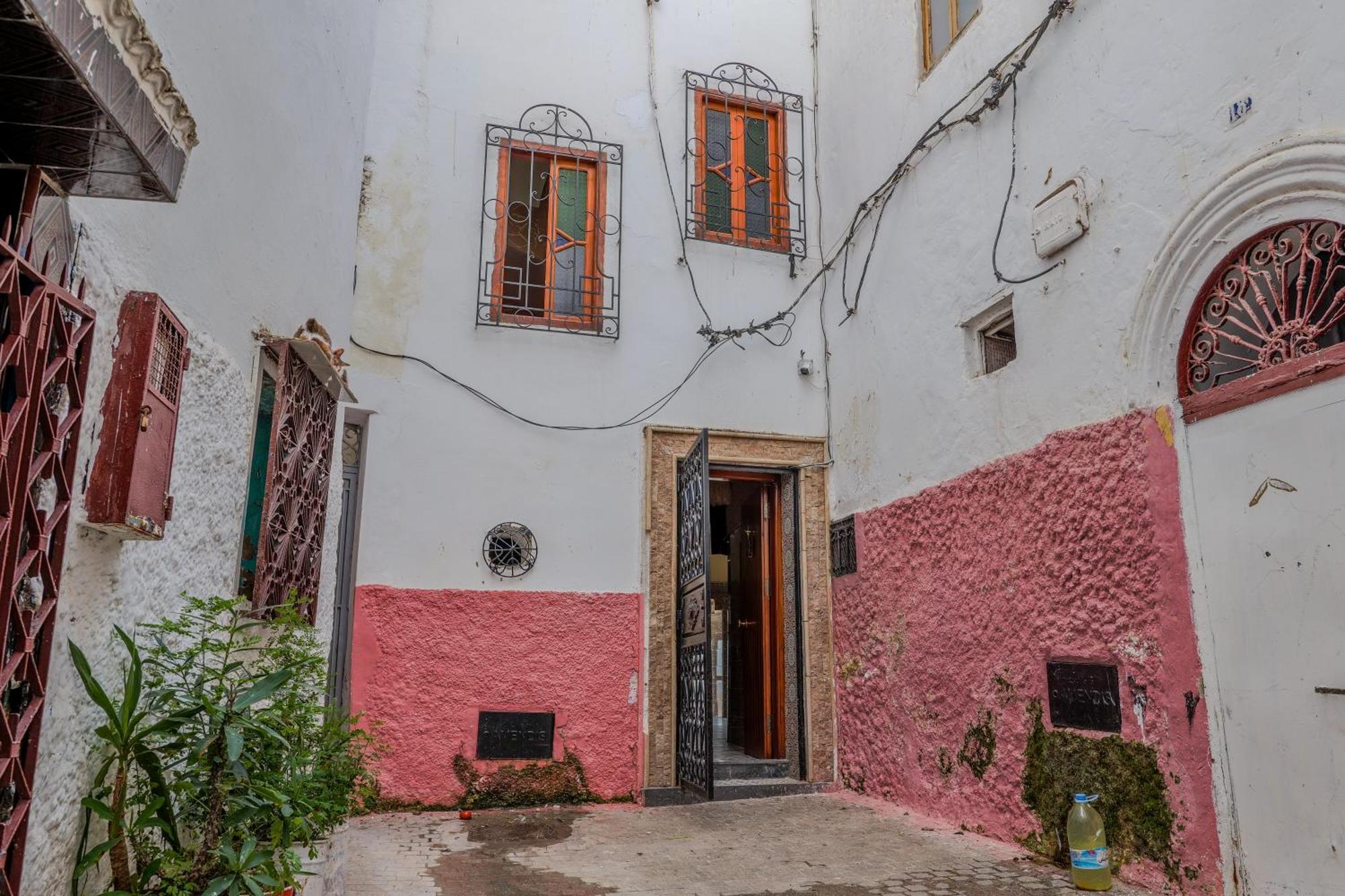 Yakout Hostel Tangier Exterior photo